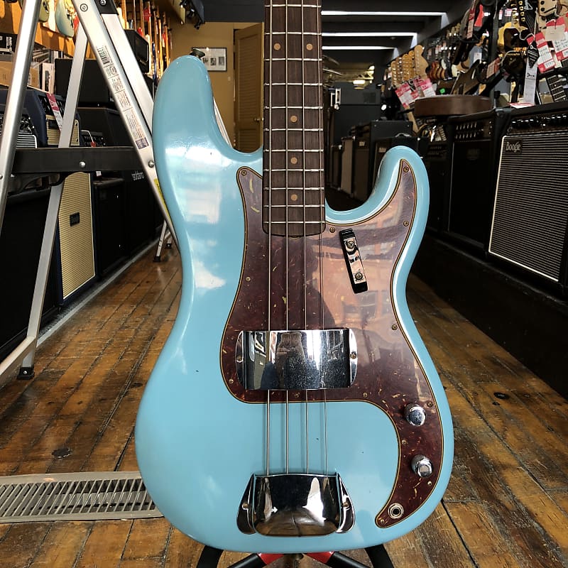 Басс гитара Fender Custom Shop '63 Precision Bass Journeyman Relic Aged Daphne Blue w/Hard Case