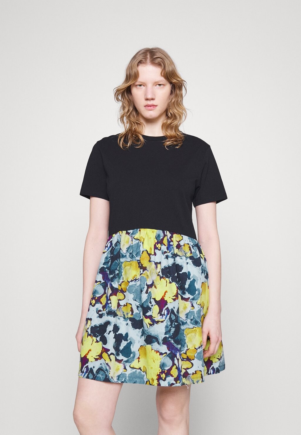 

Повседневное платье PS Paul Smith