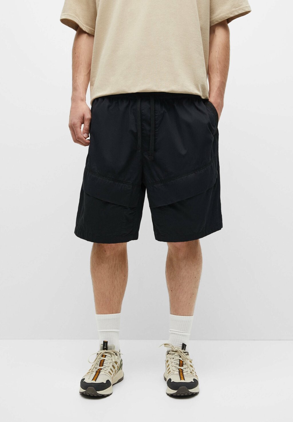 

Шорты PULL&BEAR, черный