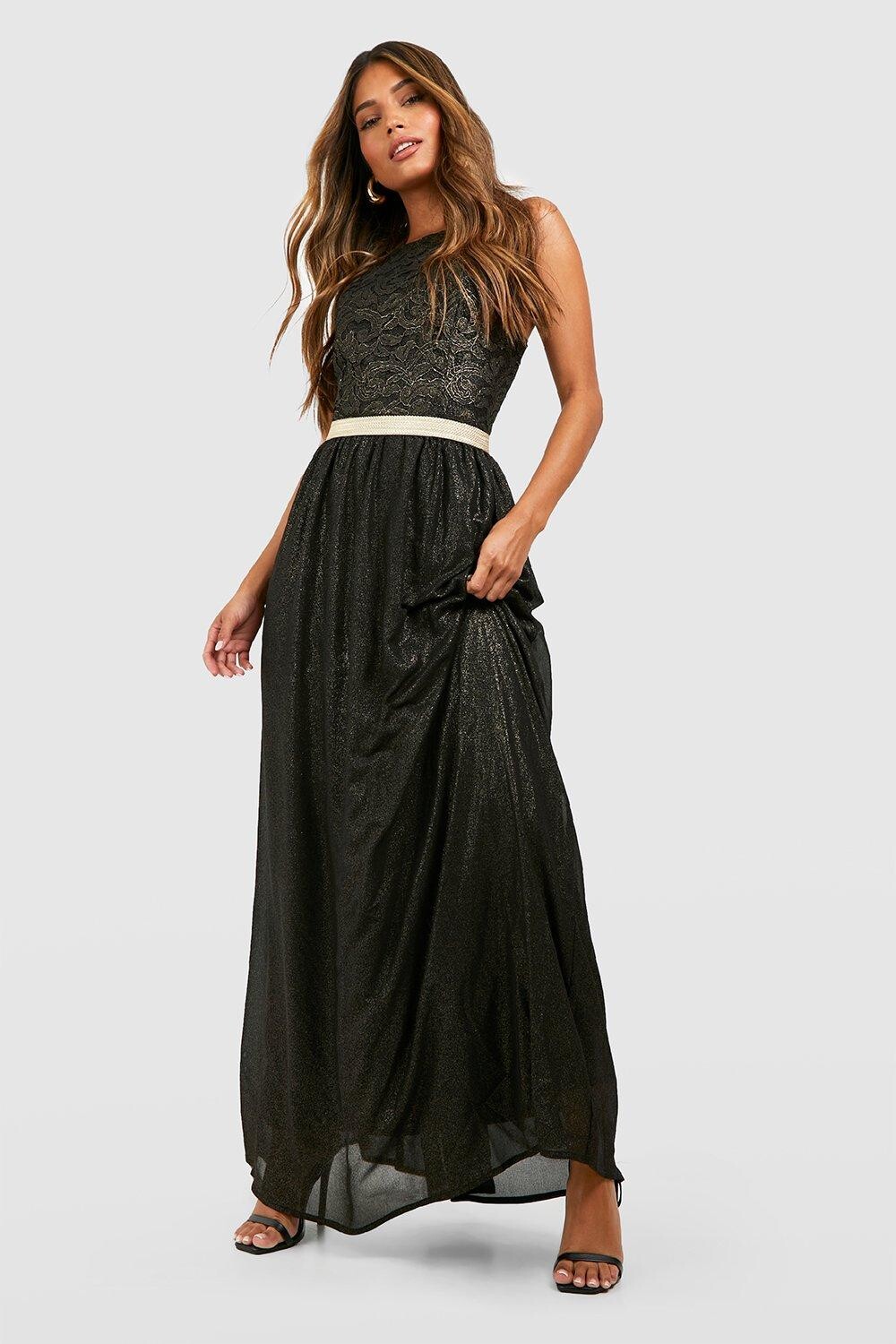 

Бутиковое платье макси из кружева и металлика Boohoo, черный