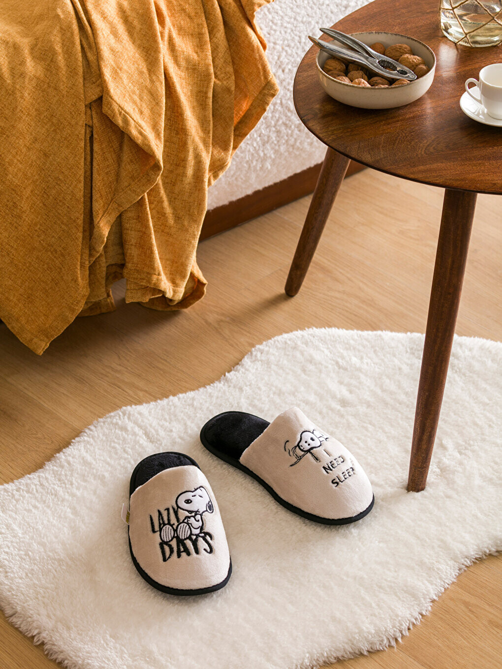 

Женские домашние тапочки Snopy с вышивкой LCW HOME