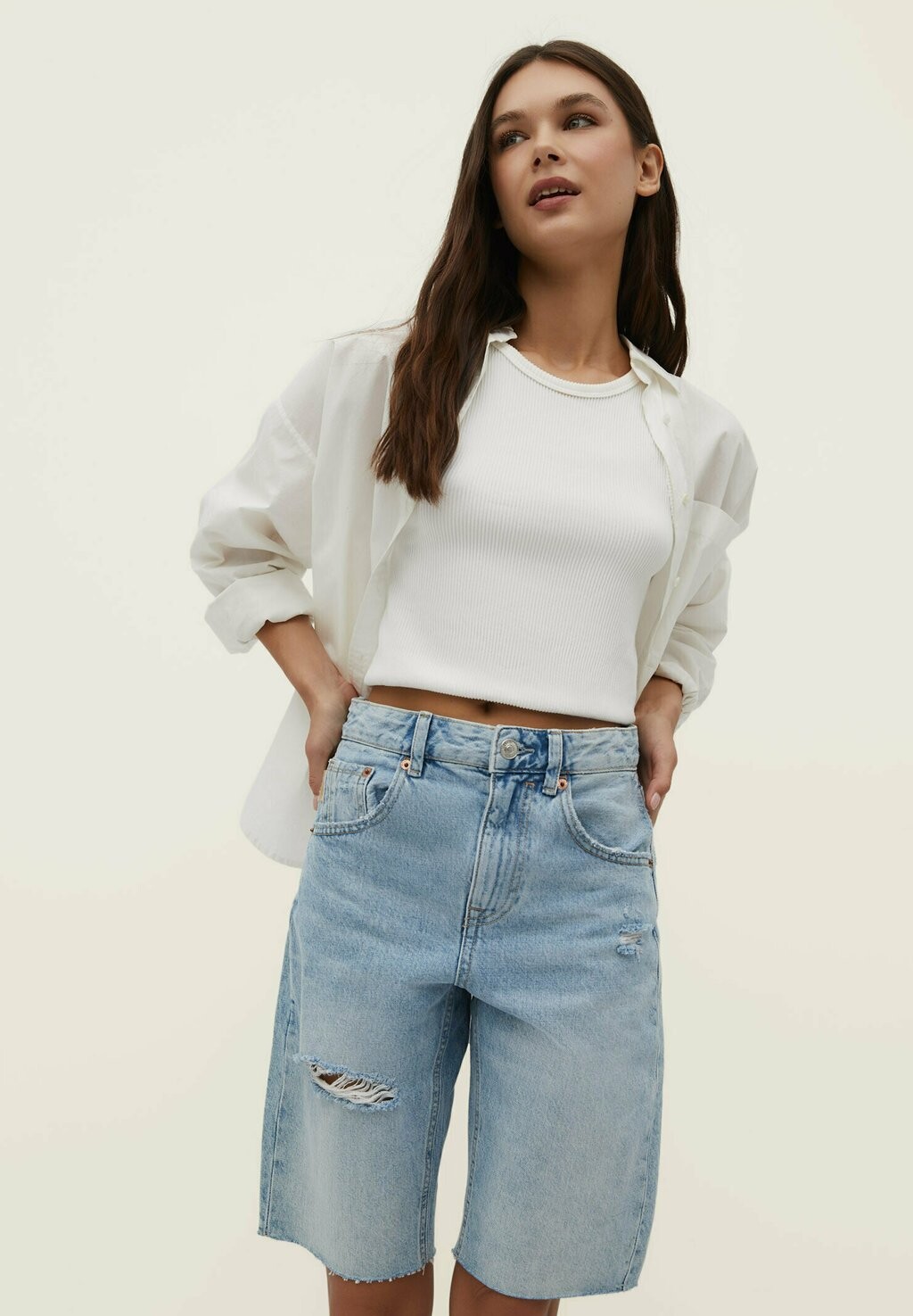 

Джинсовые шорты Stradivarius