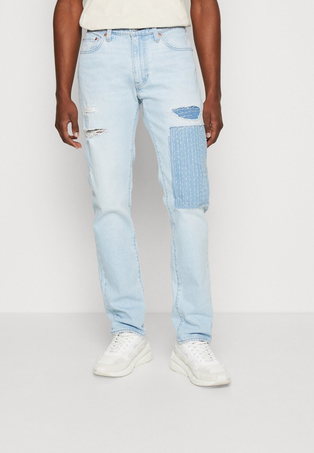 

Джинсы облегающего кроя Levi's