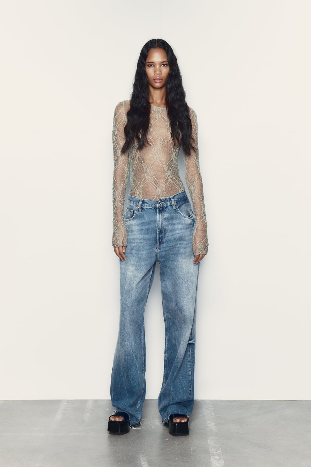 

Кружевное боди ZARA, хаки