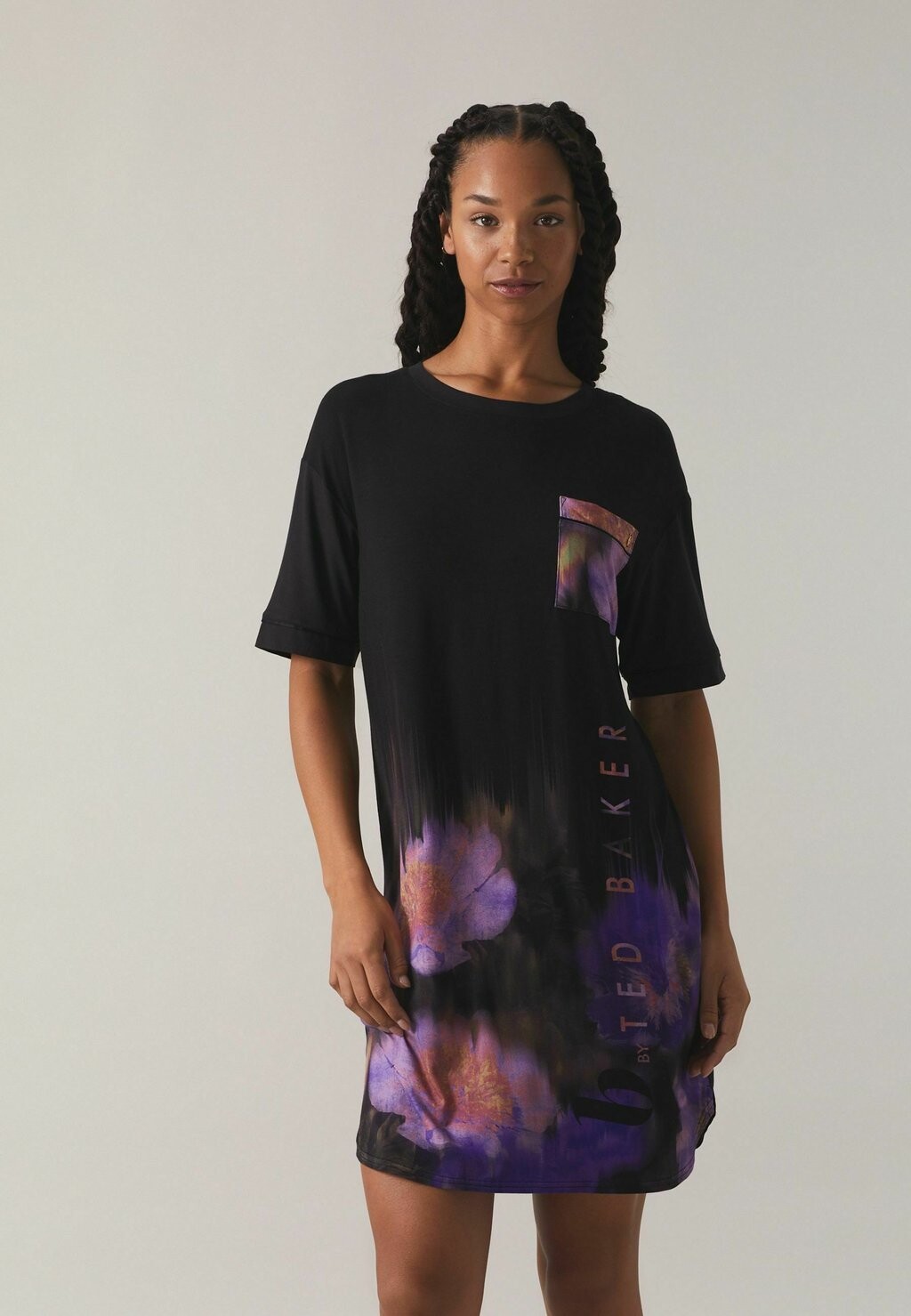 

Футболка с принтом NIGHT Ted Baker, цвет black floral