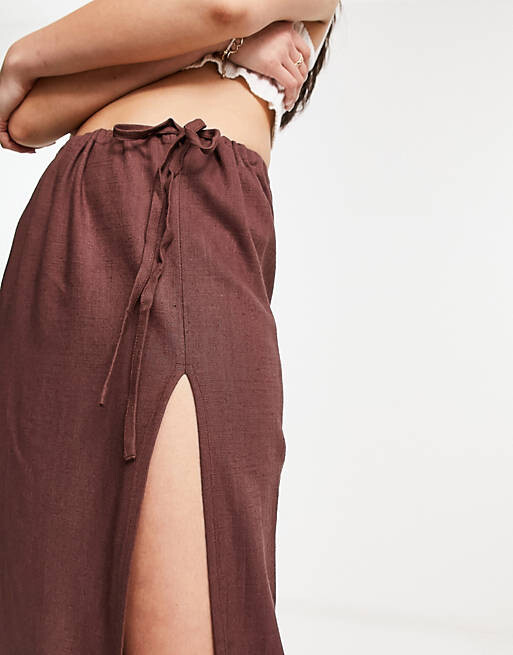 

Шоколадная льняная юбка макси с высоким разрезом ASOS DESIGN