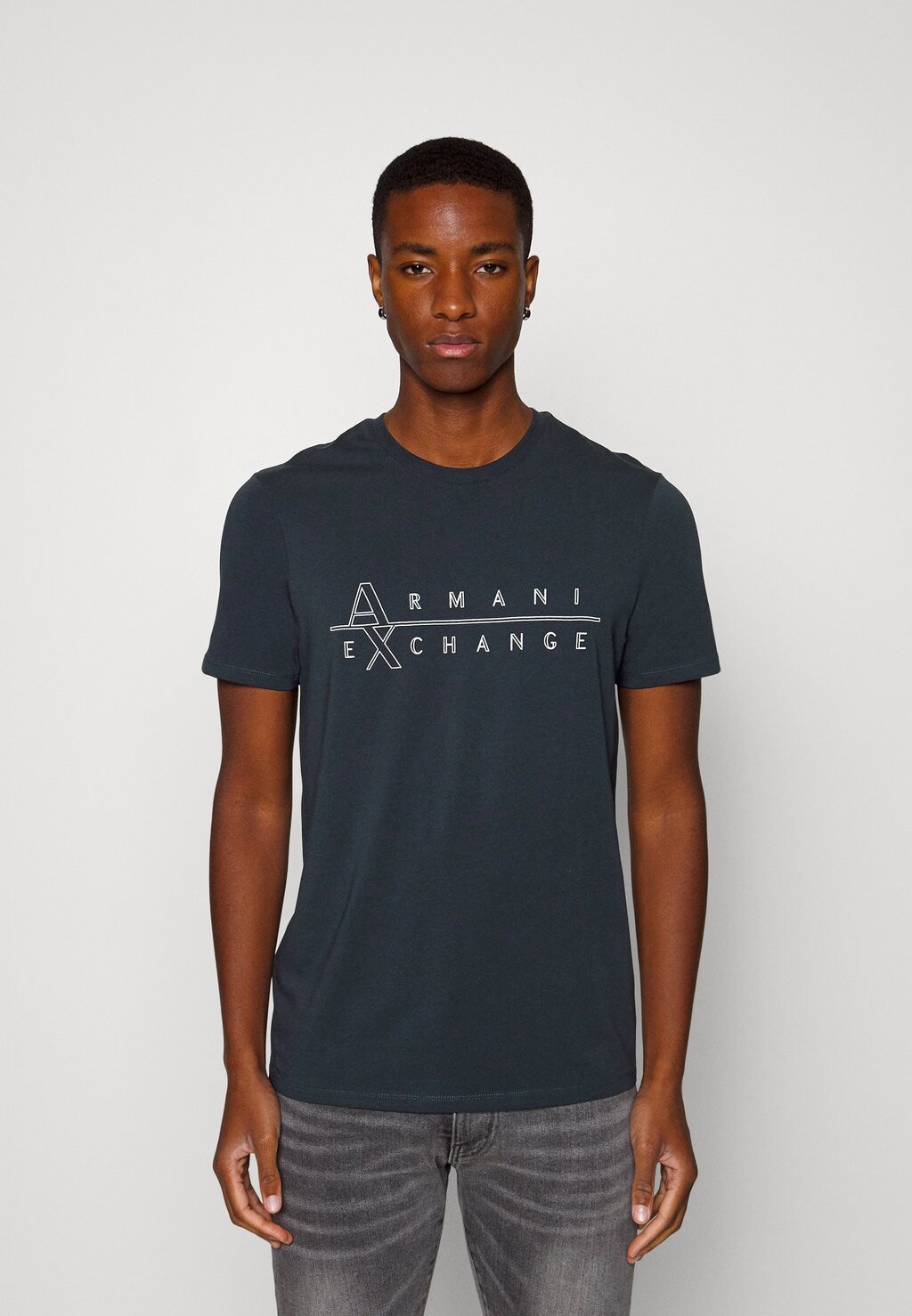 

Футболка с принтом Armani Exchange, темно-синий