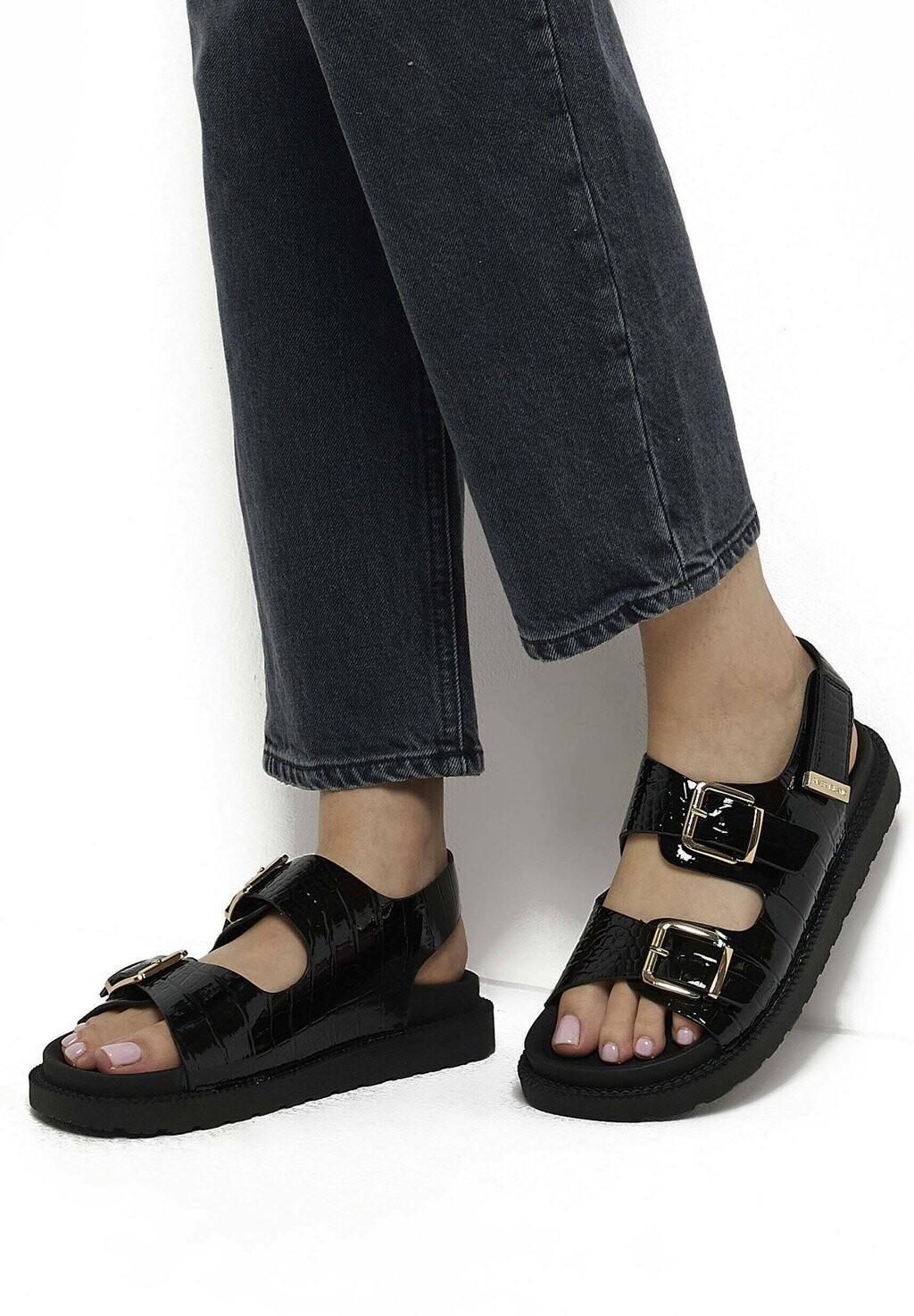 

Босоножки на платформе River Island, черный
