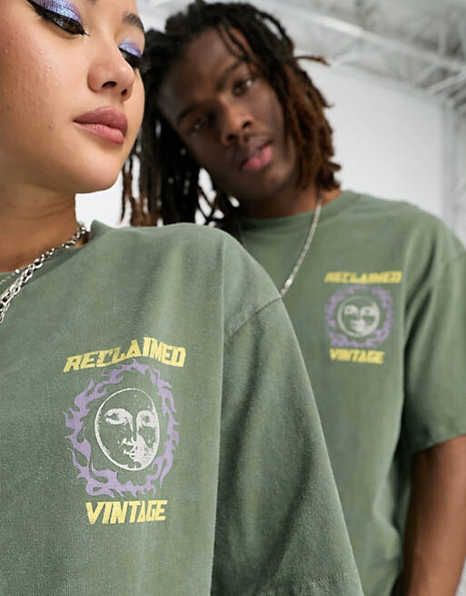 

Футболка цвета хаки унисекс с небесным принтом на спине Reclaimed Vintage