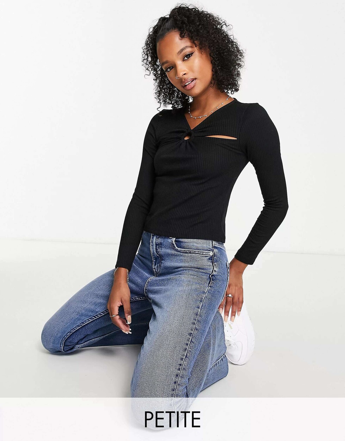 

Черный топ с длинными рукавами и деталью спереди Vero Moda