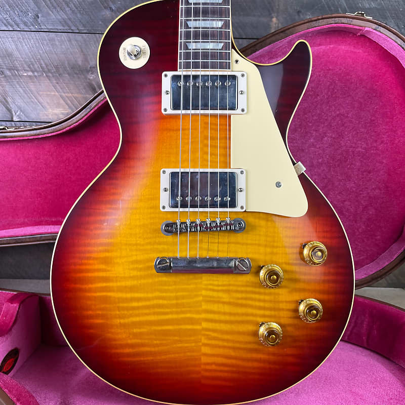 

Электрогитара Gibson Custom Shop Murphy Lab 1959 Les Paul Standard Reissue Ultra Light Aged - Southern Fade 932428