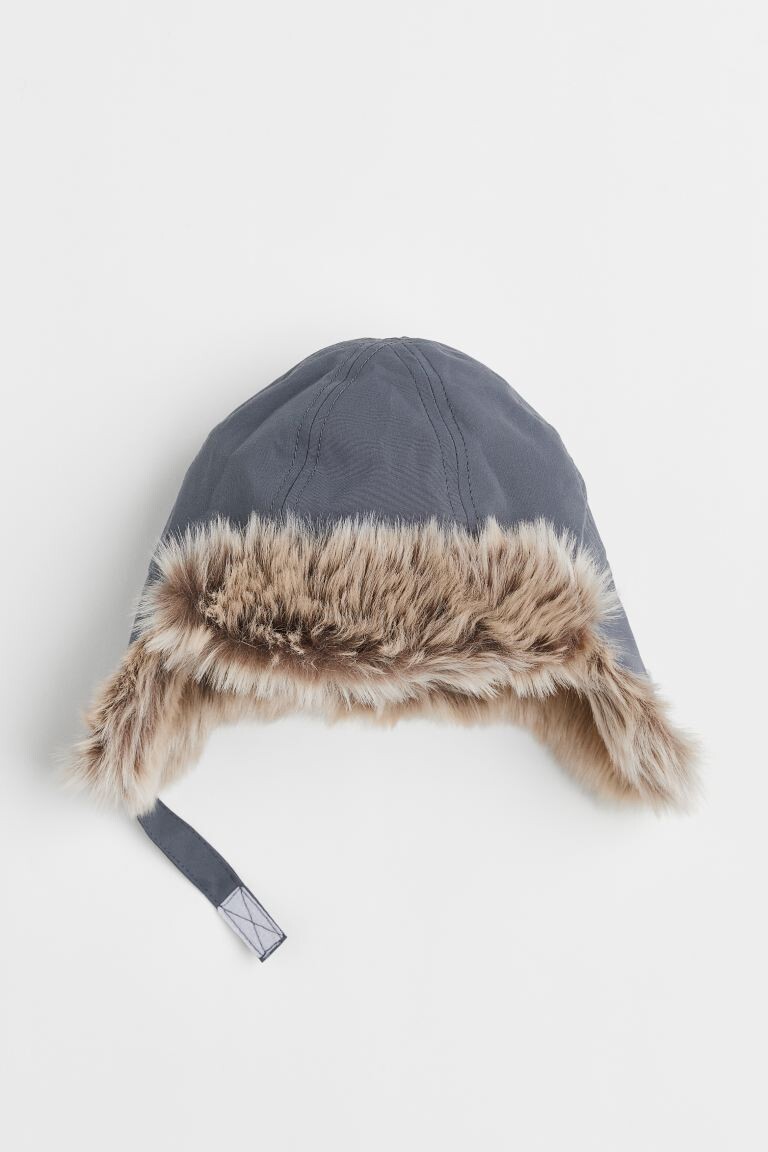 

Водоотталкивающая шапка H&M