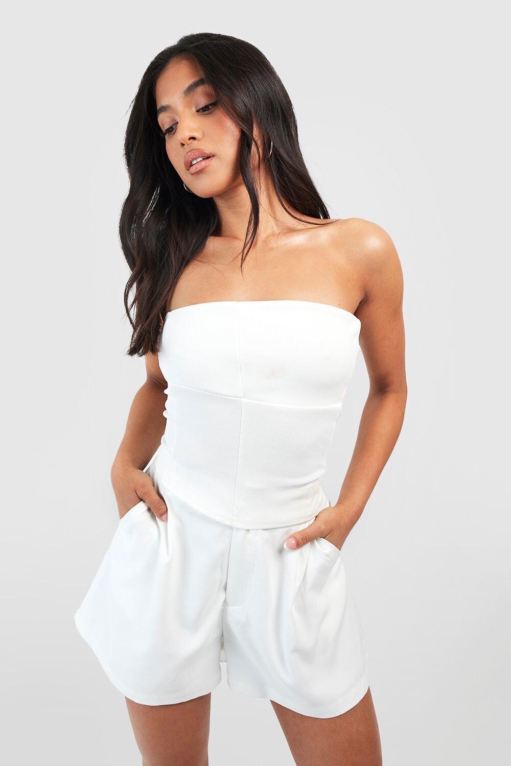 

Длинный корсетовый топ petite Boohoo, белый