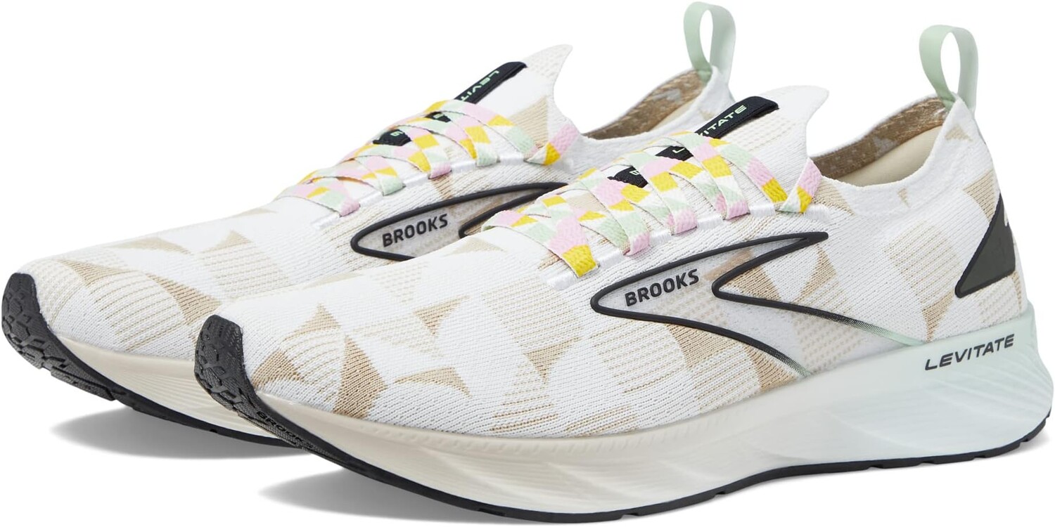 

Кроссовки Levitate StealthFit 6 Brooks, цвет White/Silver Lining/Green
