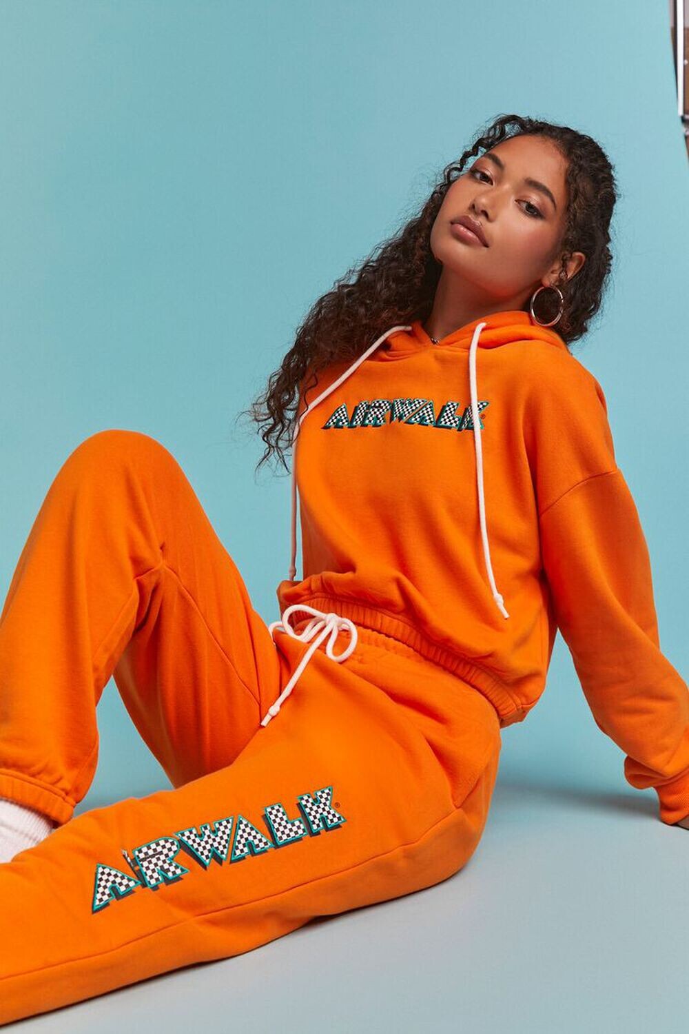 

Джоггеры Airwalk из френч терри с рисунком Forever 21, оранжевый