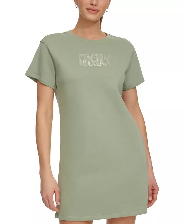 

Женское платье-футболка с короткими рукавами и длинным логотипом DKNY, зеленый