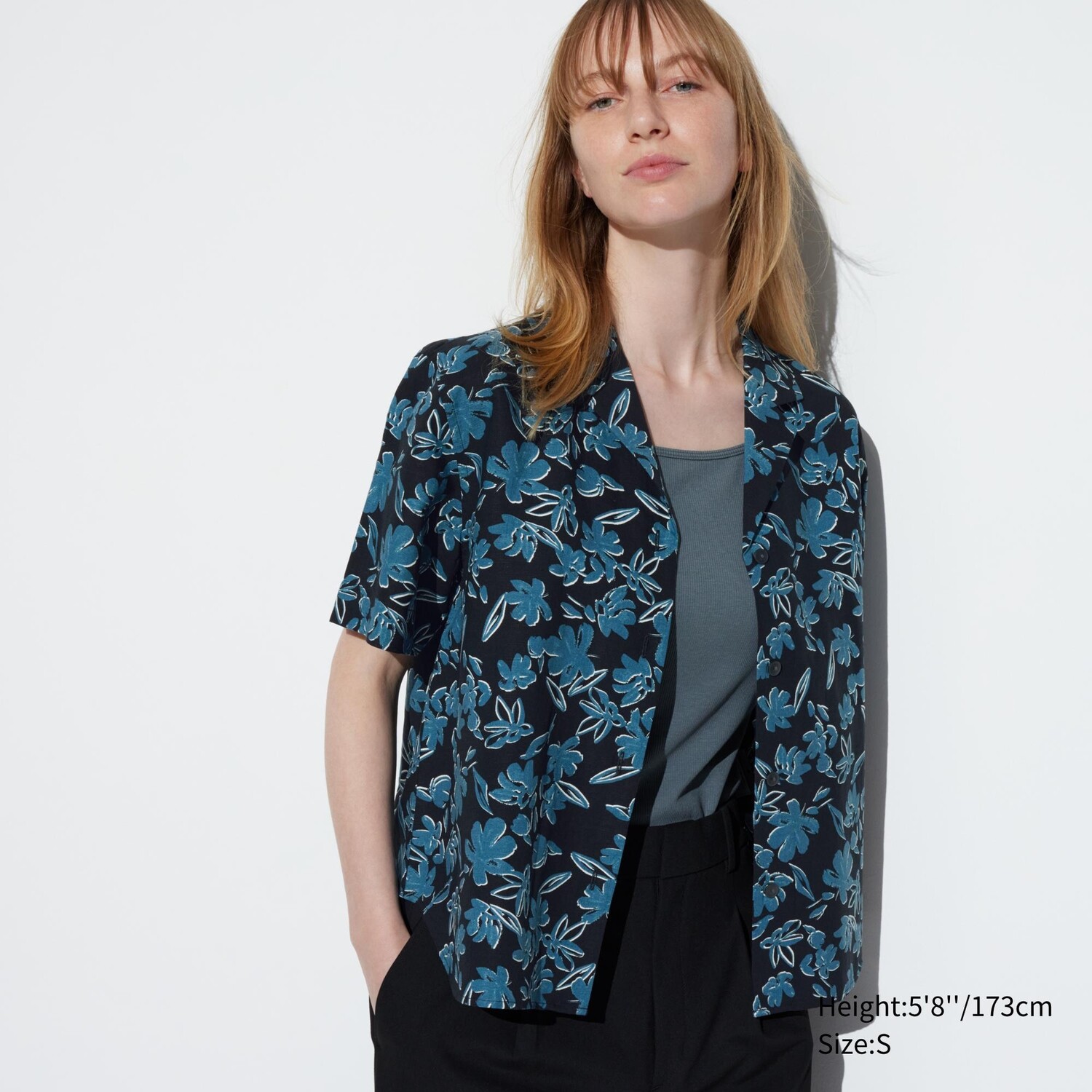 

Льняная рубашка с открытым вырезом и принтом UNIQLO, черный
