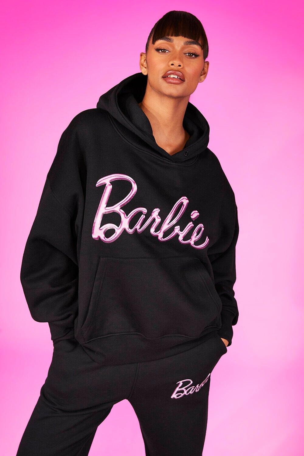

Оверсайз-худи с принтом барби слоган Boohoo, черный