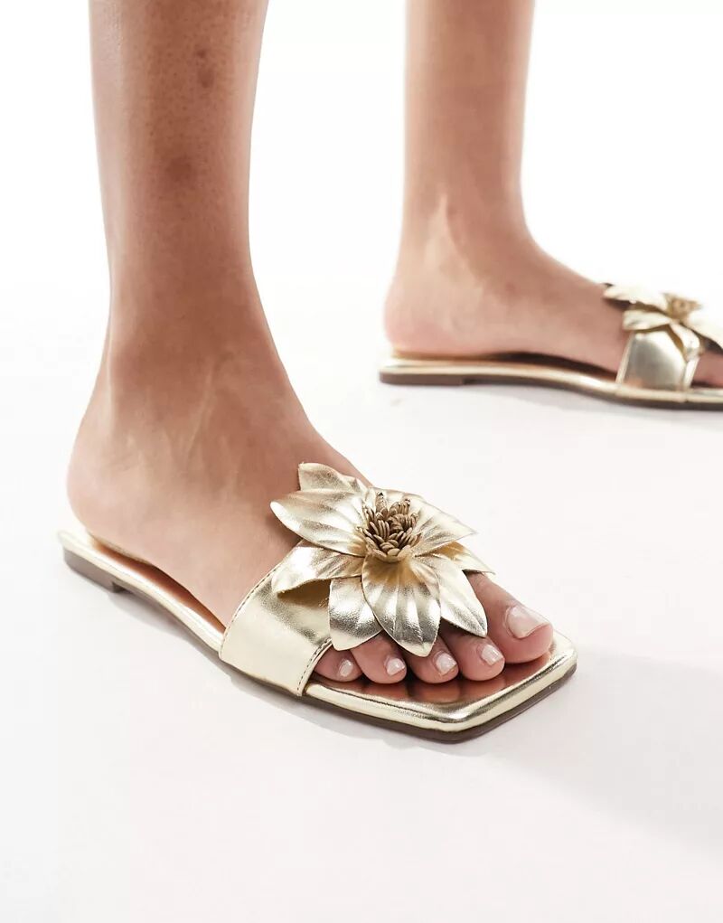 Золотые сандалии на плоской подошве SIMMI London Miray SIMMI Shoes