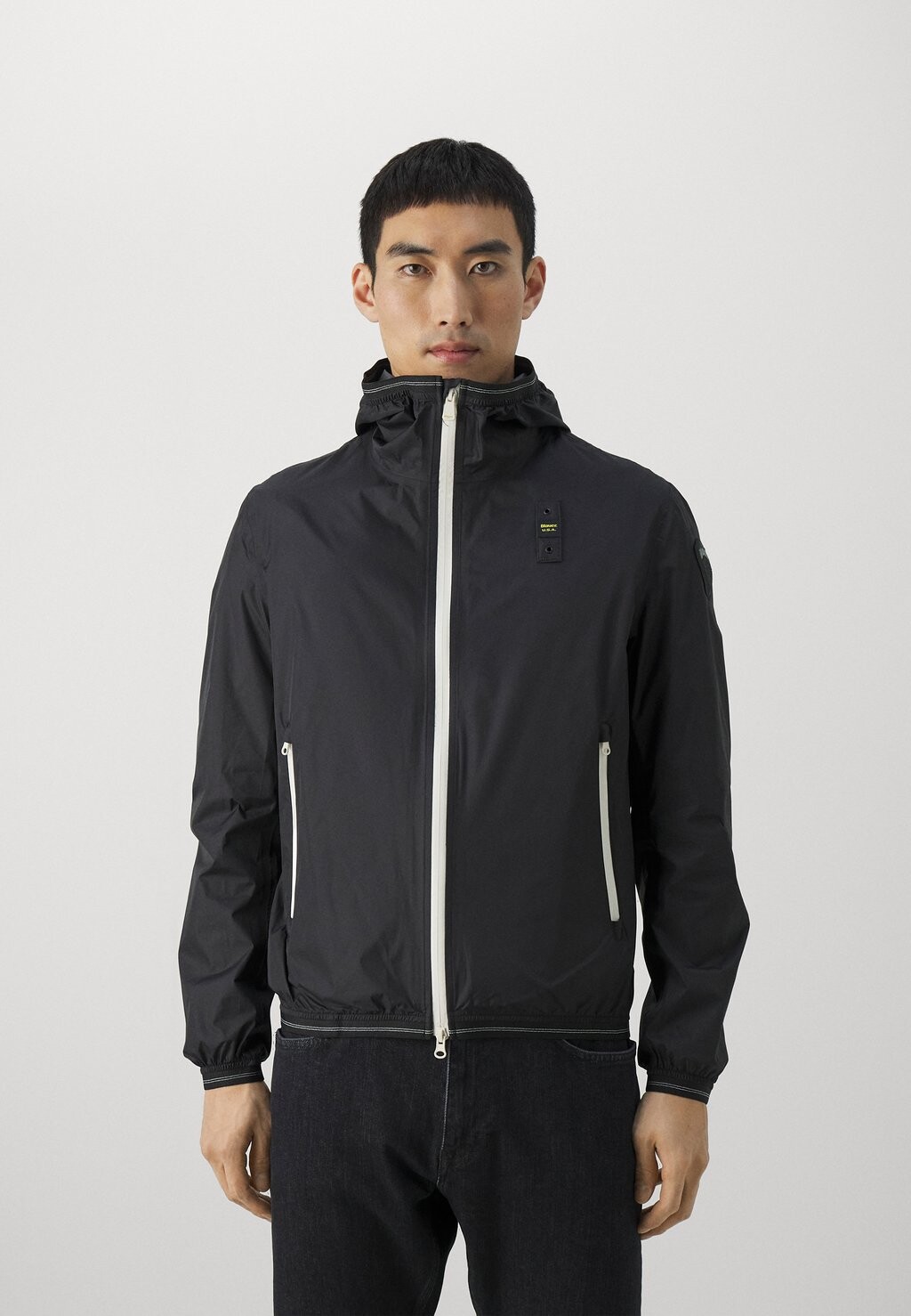 

Ветровка Basic Hoodie Jacket Blauer, черный