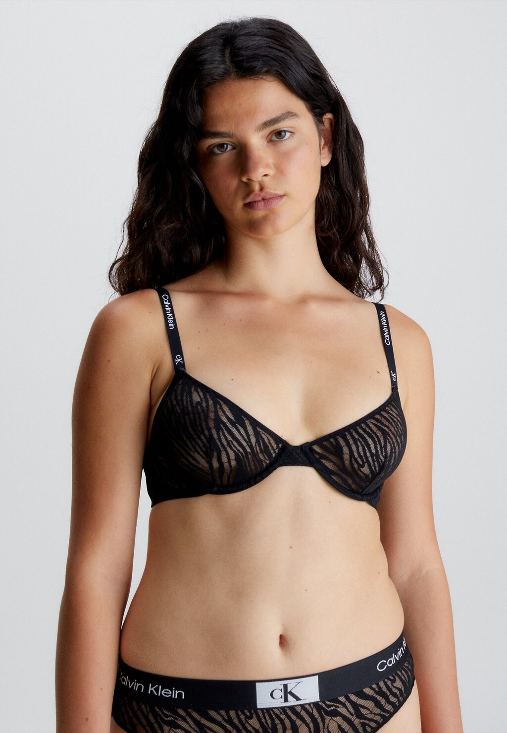 

Бюстгальтер на косточках UNLINED DEMI Calvin Klein Underwear, черный