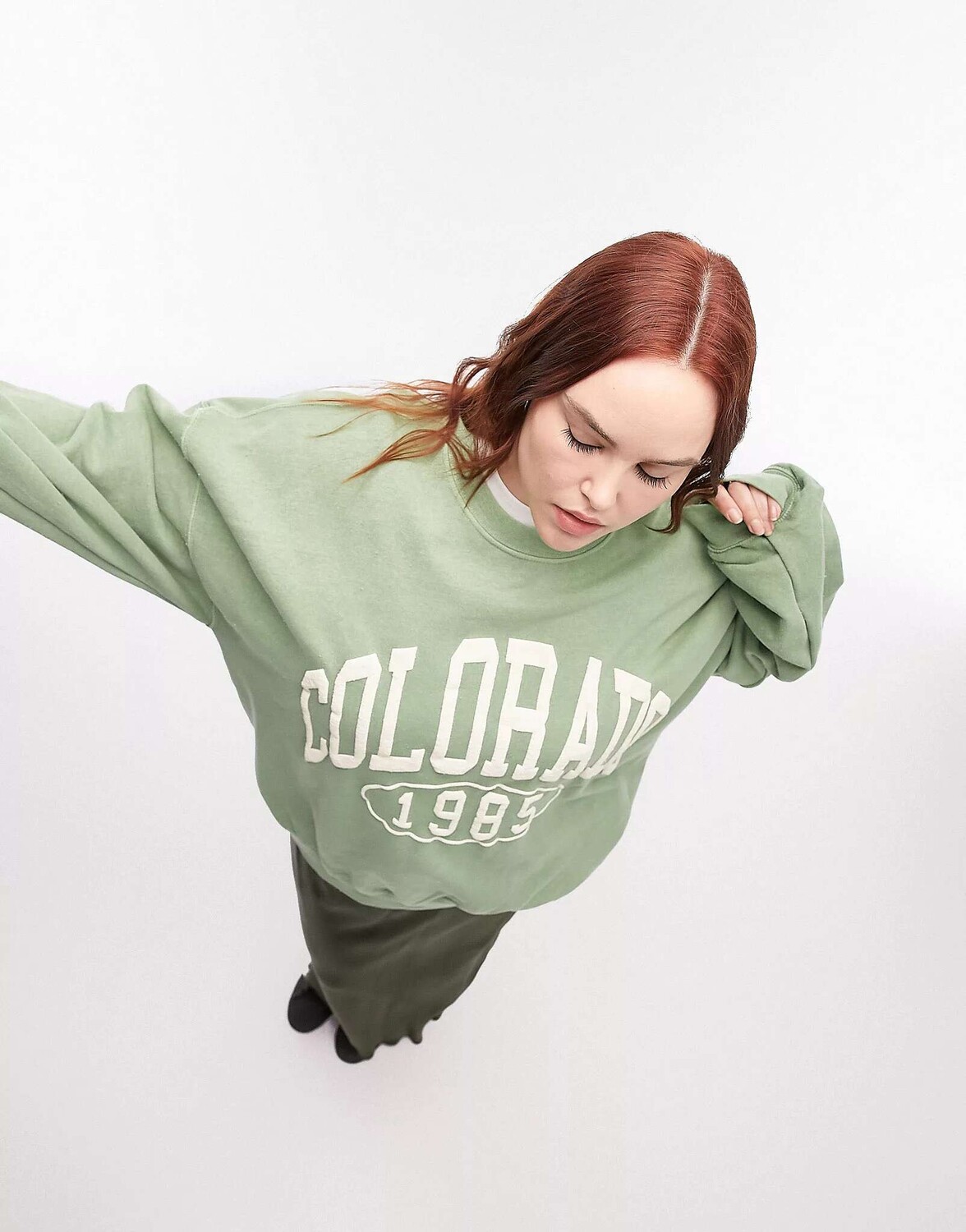 

Topshop Объемный свитшот цвета шалфея с рисунком Colorado в винтажном стиле Topshop