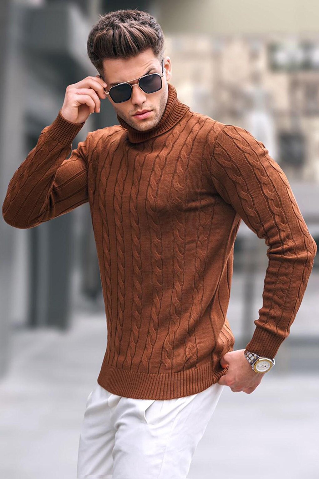 

Трикотажный свитер Camel Turtleneck 5763 MADMEXT