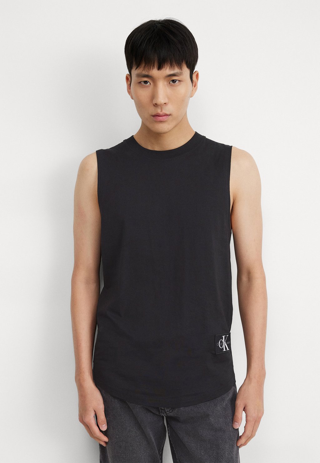 

Топ Monologue Badge Tank Calvin Klein Jeans, черный