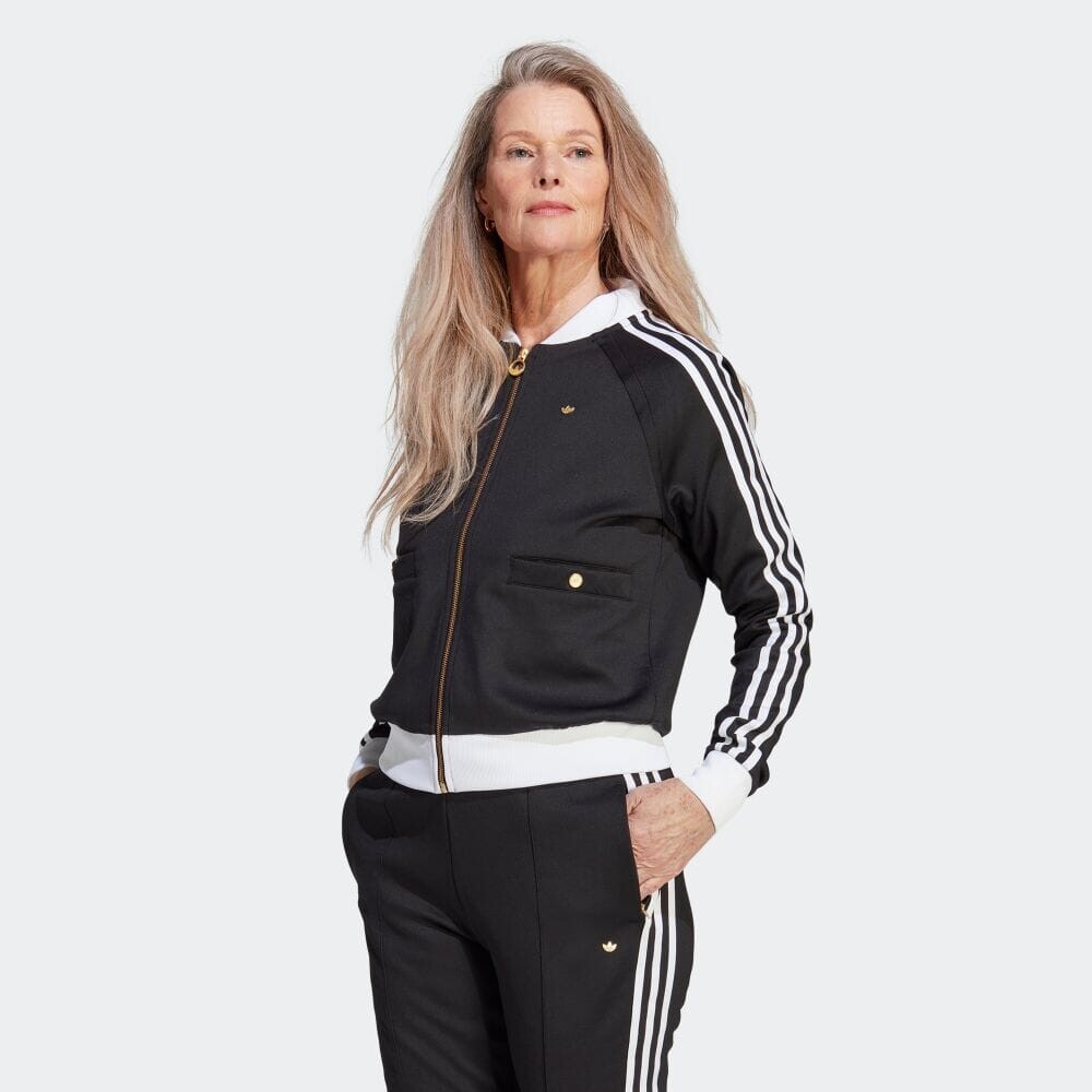 

Куртка Adidas IC2138
