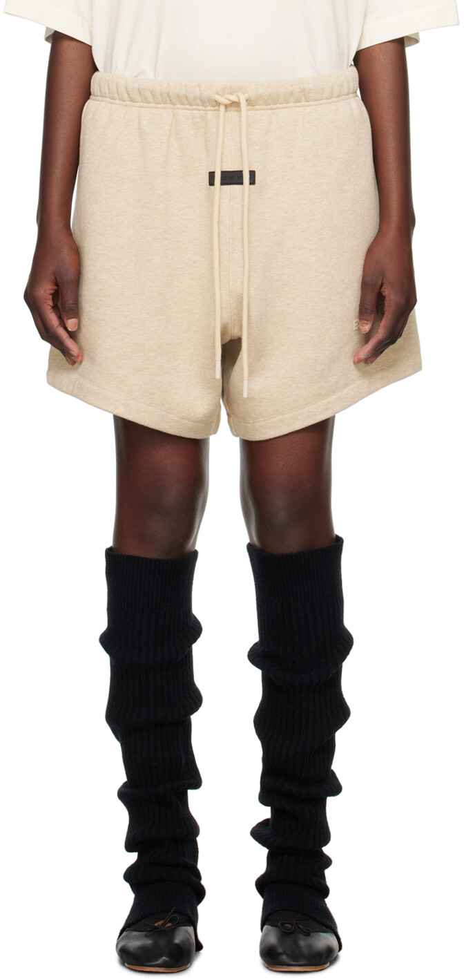 

Бежевые шорты на кулиске Fear of God ESSENTIALS