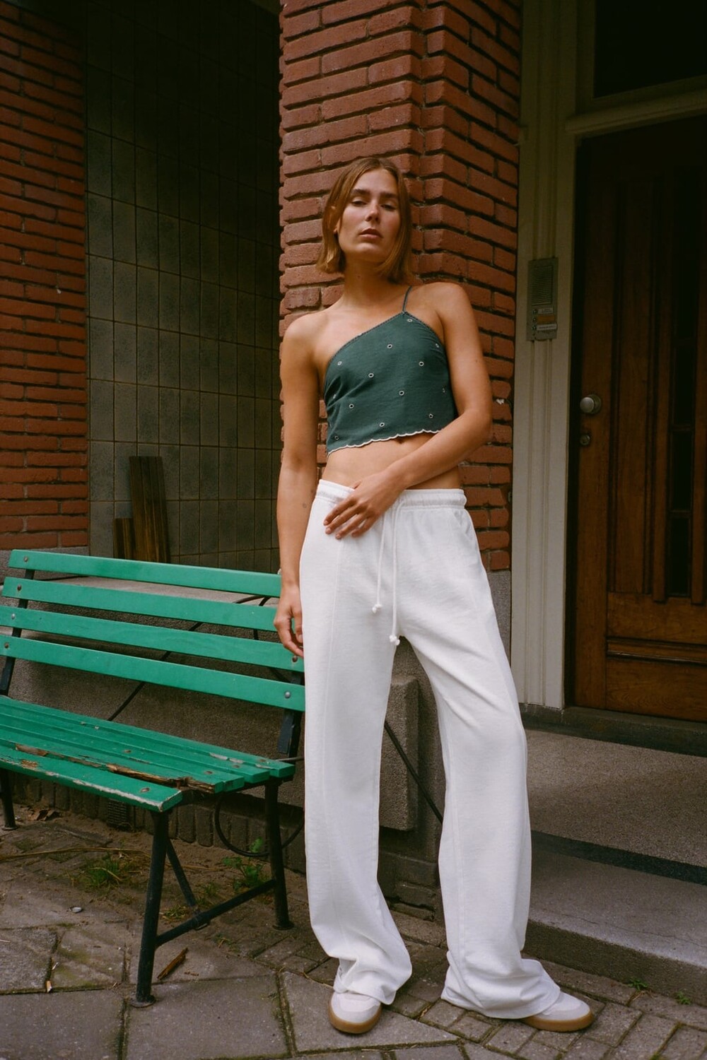 

Брюки для джоггинга прямого кроя ZARA, белый