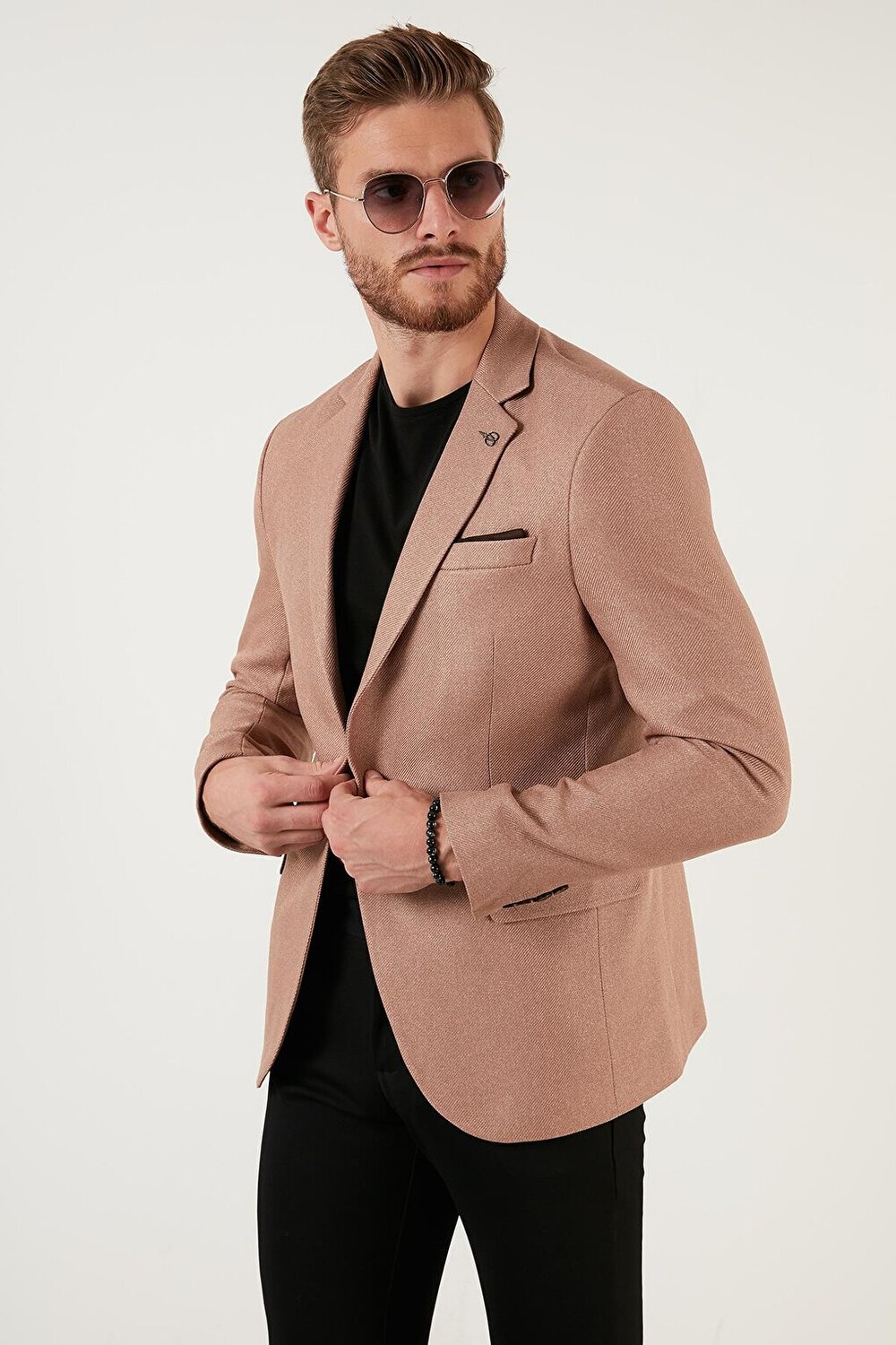 

Пиджак Slim Fit на пуговицах с одной прорезью 2163763 Buratti, бежевый