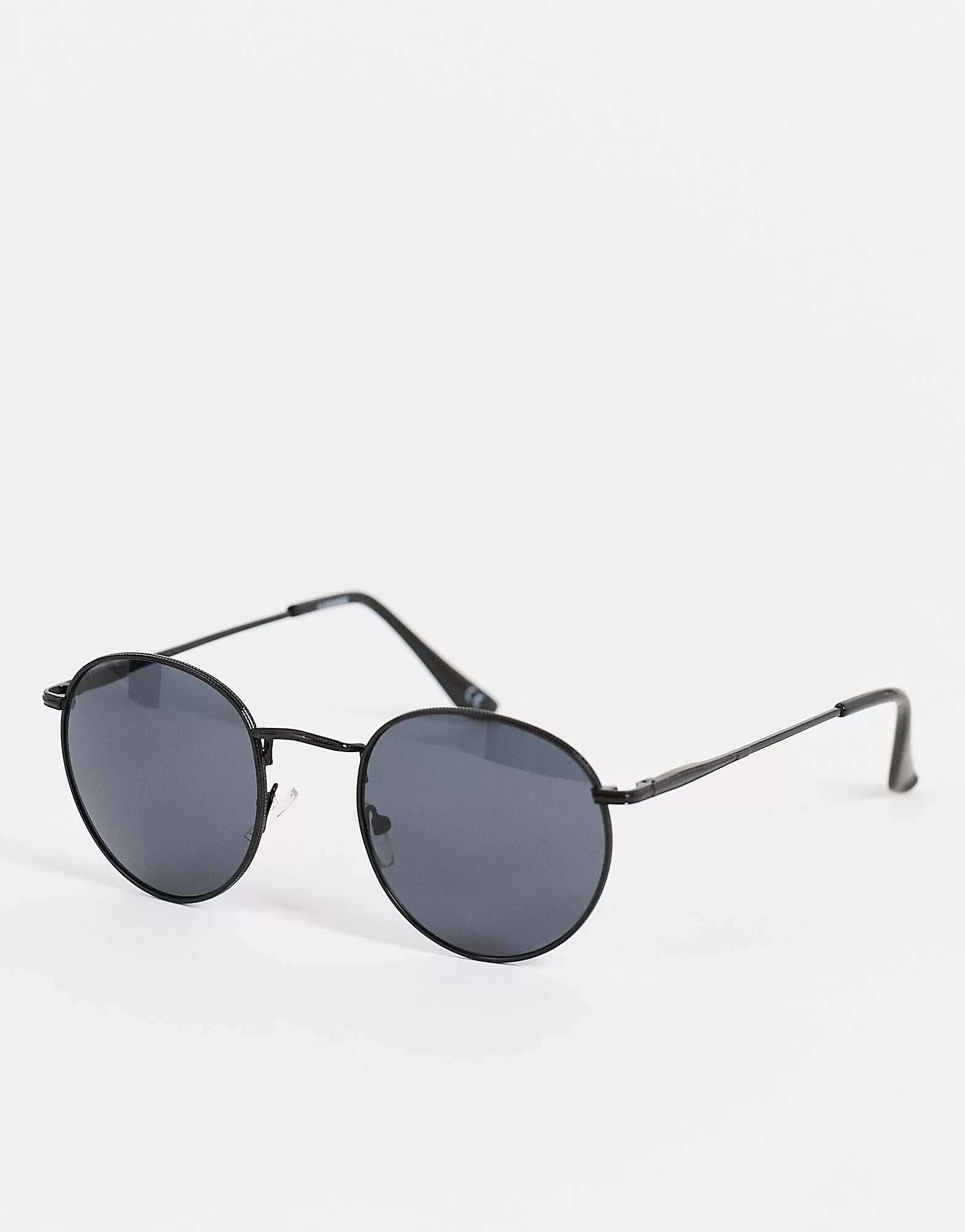 Черные круглые металлические солнцезащитные очки с дымчатыми линзами в стиле 90-х годов ASOS