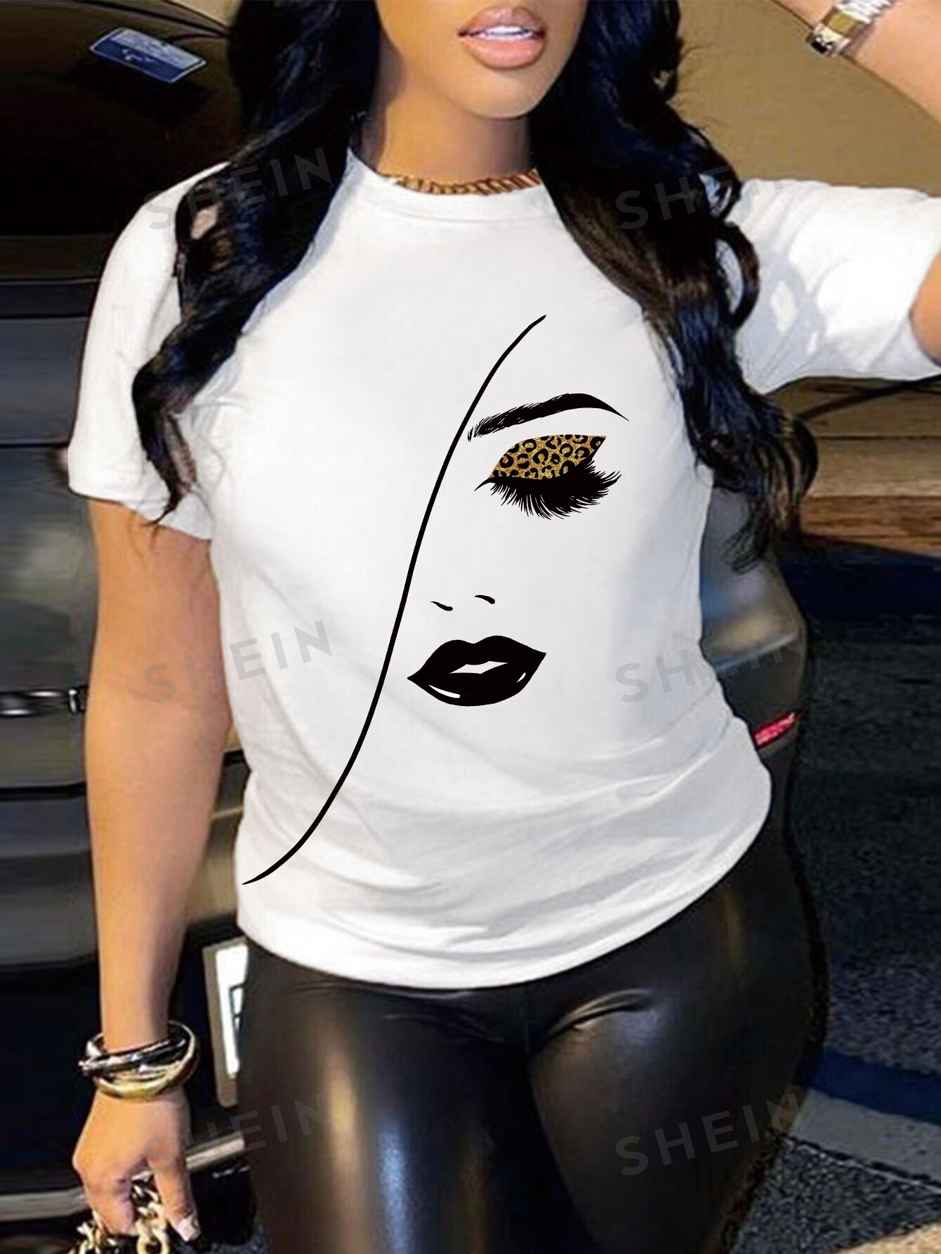 SHEIN Slayr Женская футболка с коротким рукавом и принтом человеческого лица, белый фото