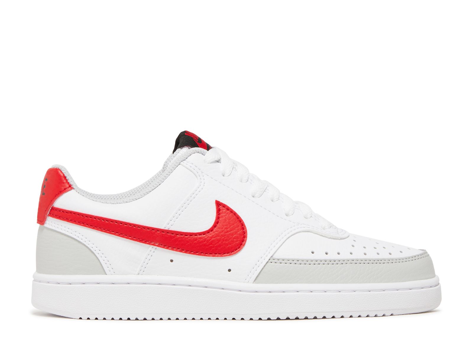 Кроссовки Nike Wmns Court Vision Low 'White University Red', белый кроссовки nike court vision low sail university red кремовый