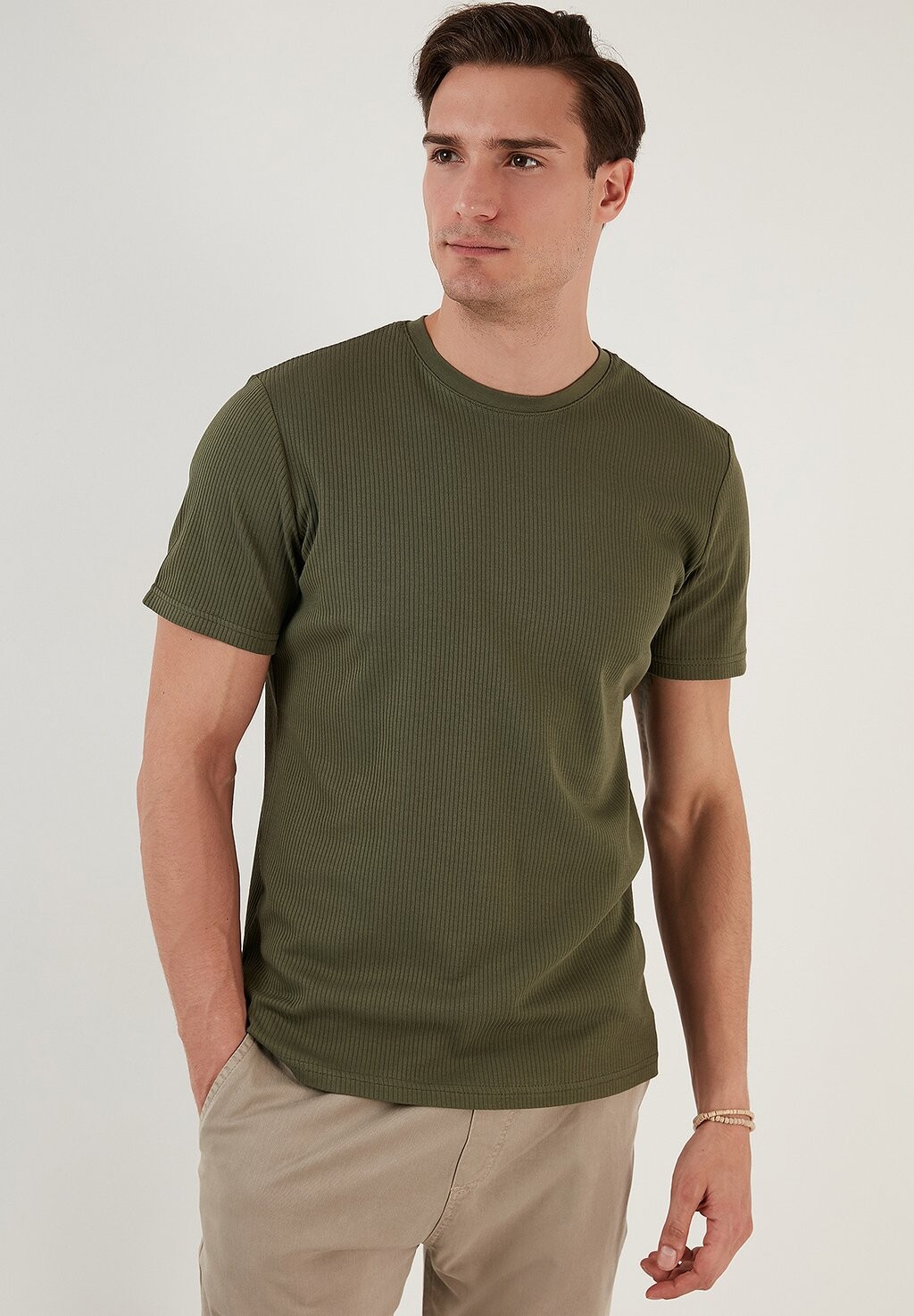 

Базовая футболка REGULAR FIT Buratti, цвет khaki