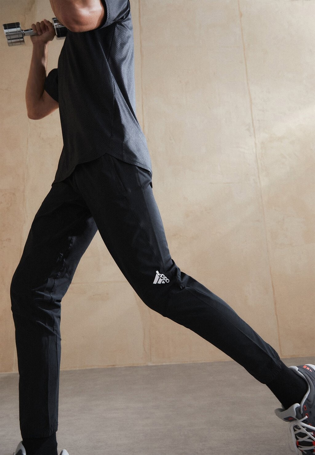 

Спортивные брюки Adidas