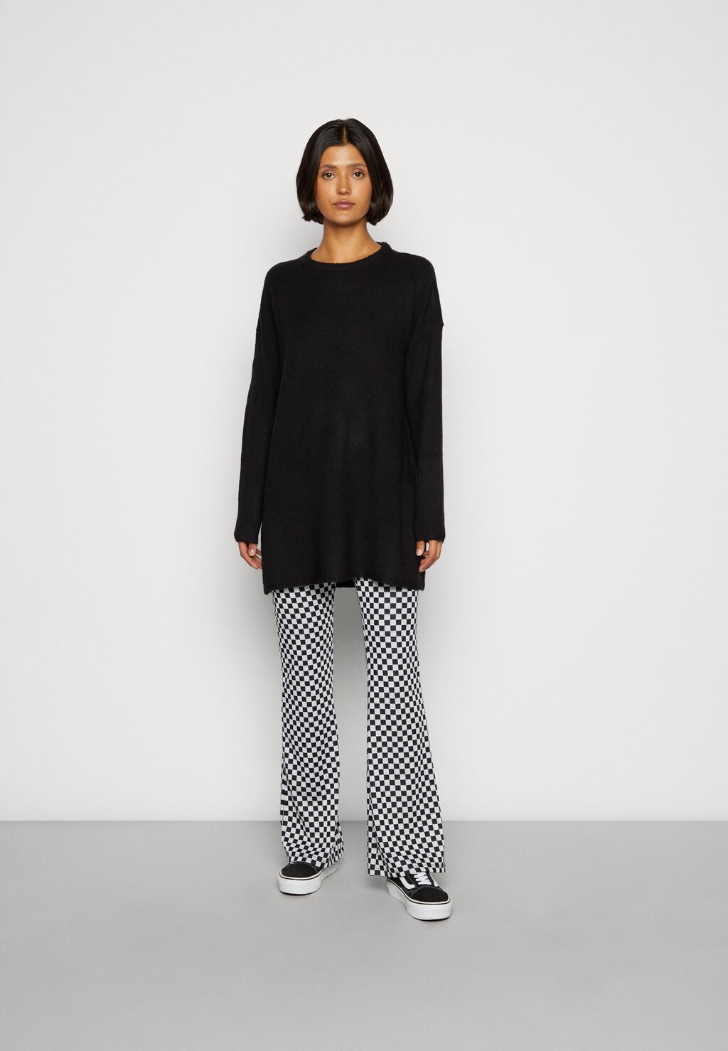 

Свитшот Vero Moda VMPLAZA O NECK, черный