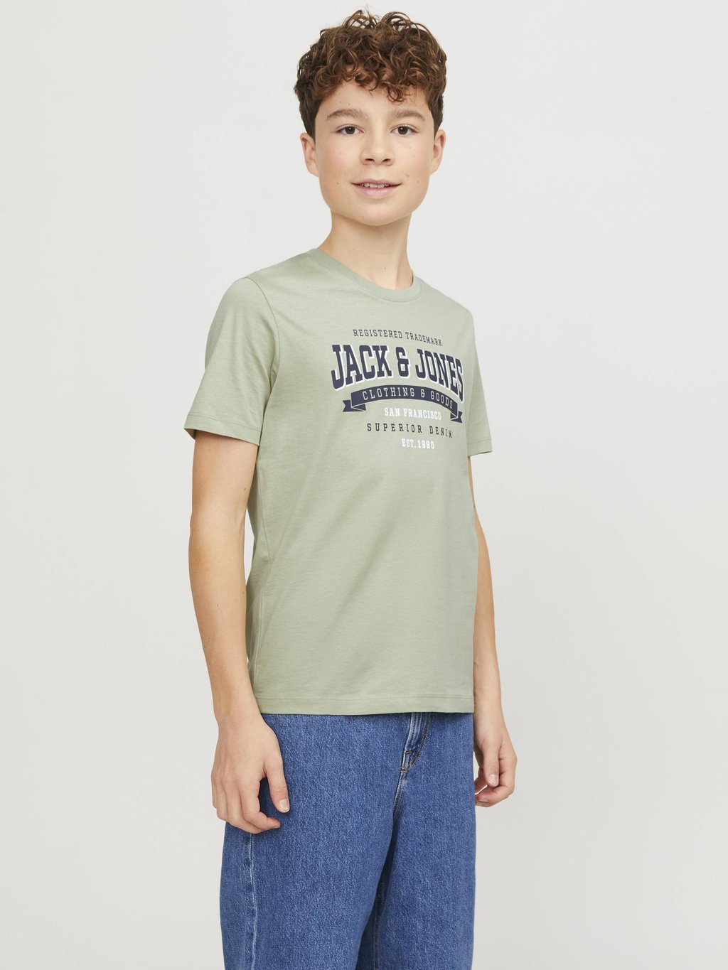 

Футболка с принтом JJELOGO TEE NECK Jack & Jones Junior, цвет desert sage