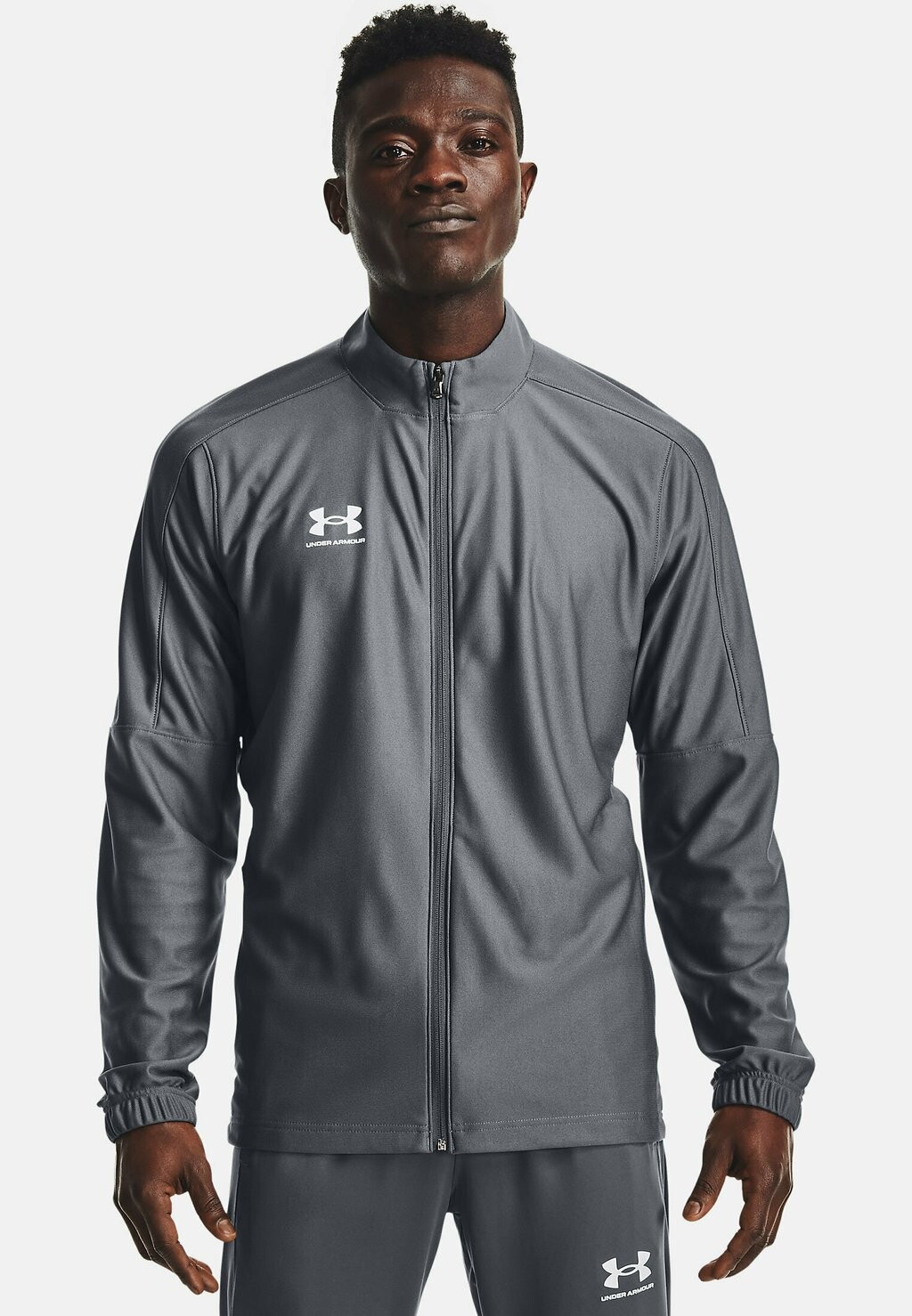 

Спортивная куртка Under Armour