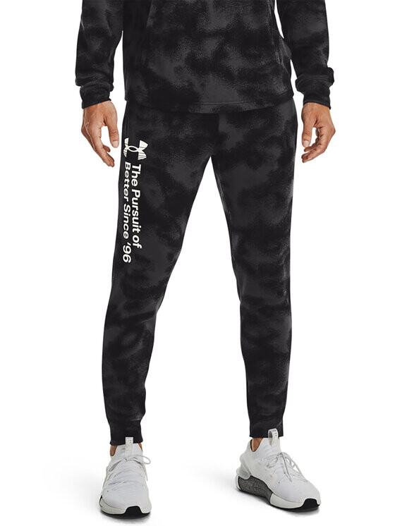 

Спортивные брюки стандартного кроя Under Armour, черный