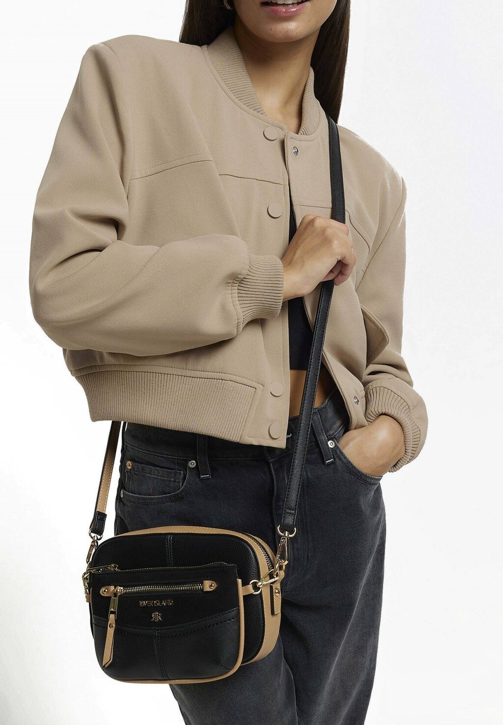 

Сумка через плечо River Island, черная