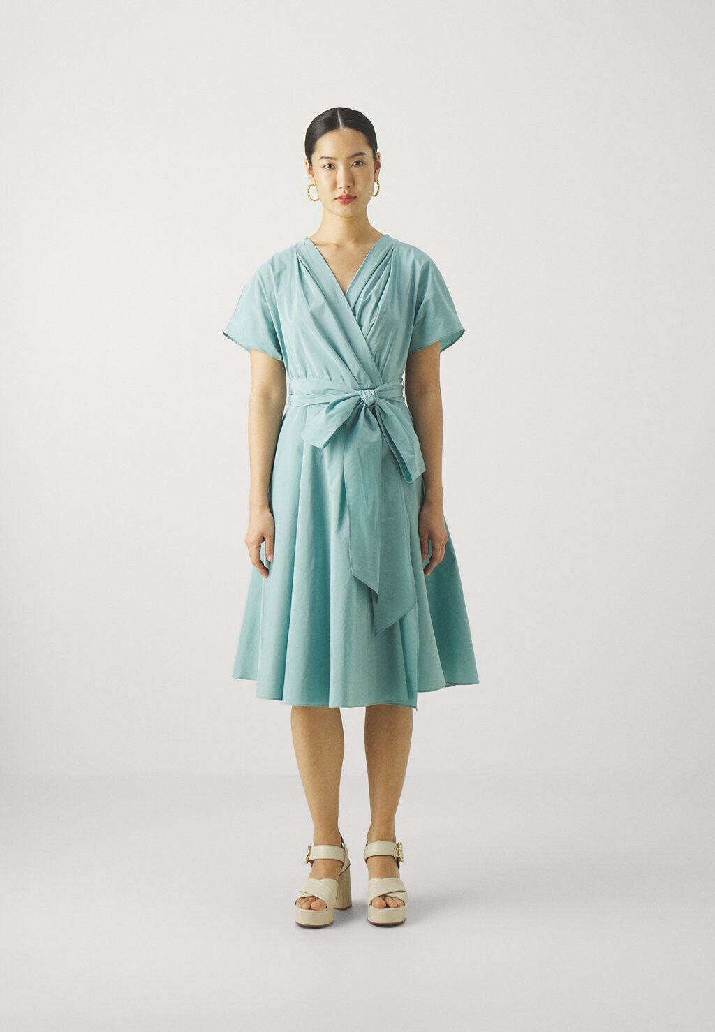 

Повседневное платье GIAMBO WEEKEND MaxMara, цвет acqua