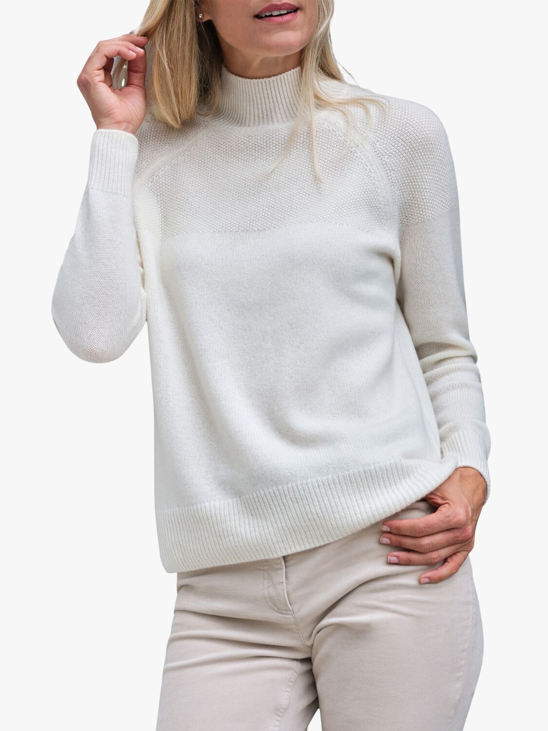 

Кашемировый джемпер с высоким воротником Pure Collection, мягкий белый