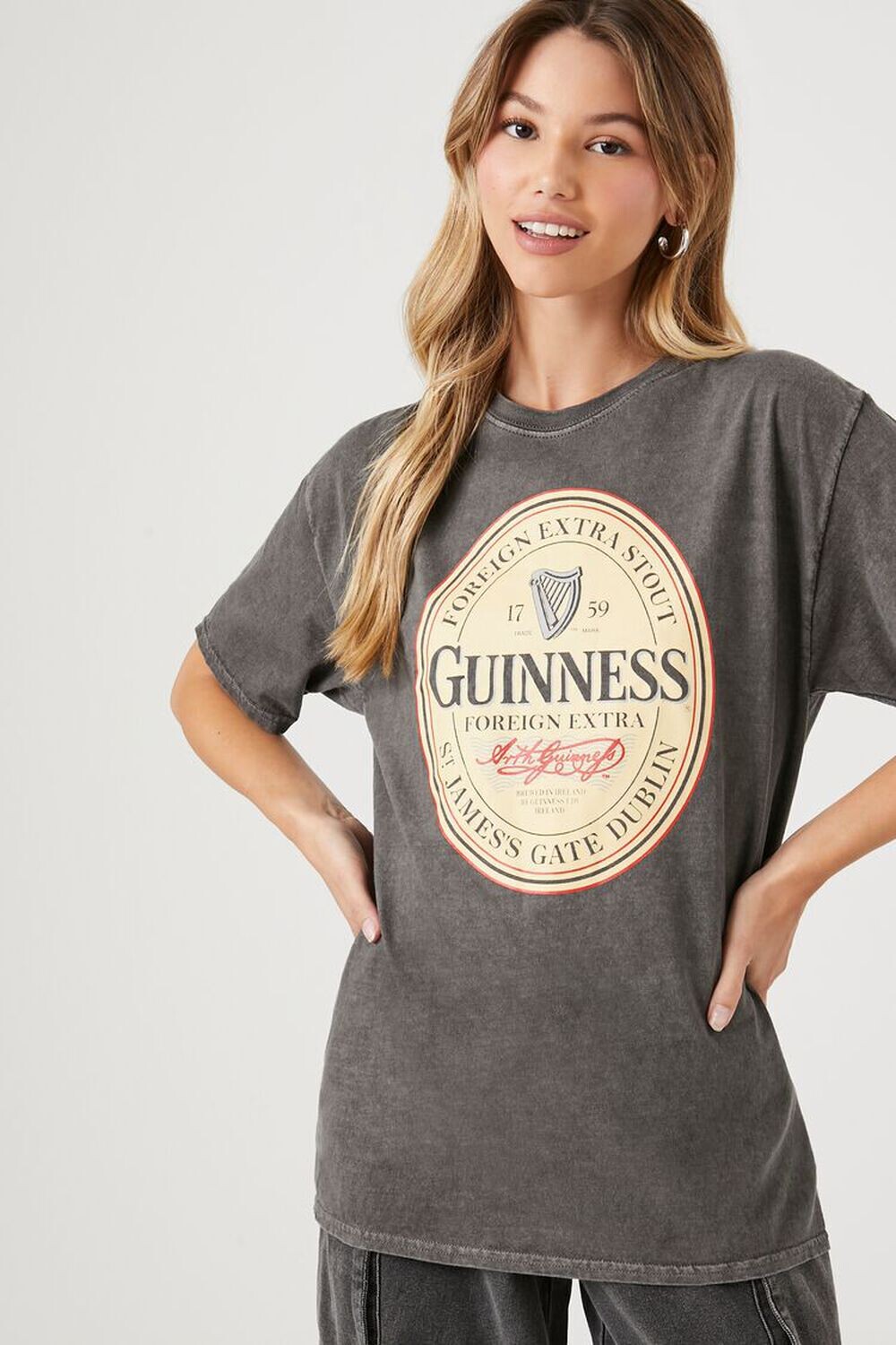 Футболка с рисунком Guinness Forever 21, угольный