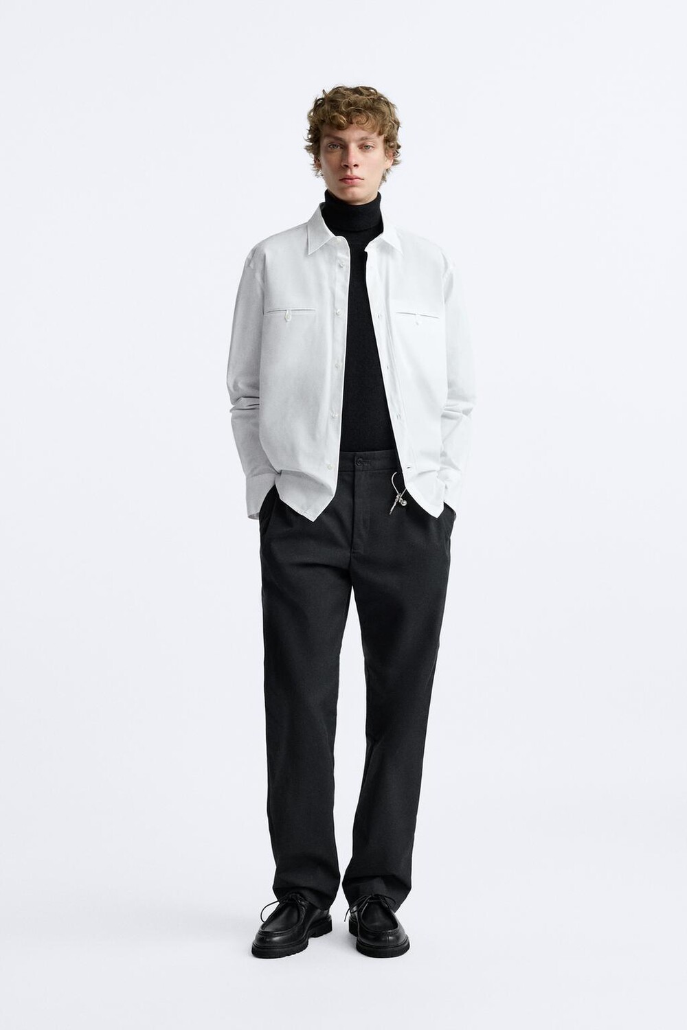

Рубашка из поплин с карманами ZARA, белый