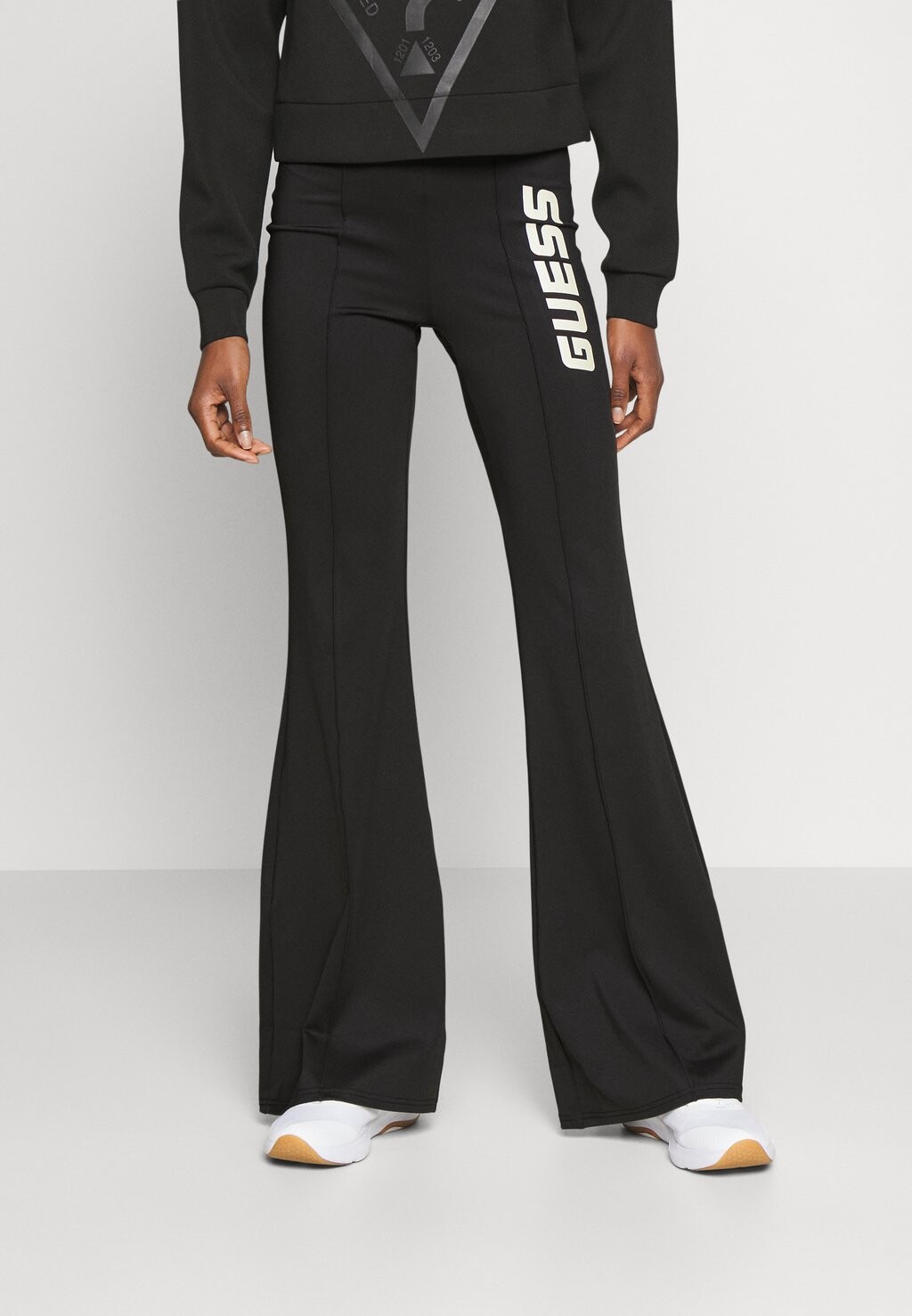 

Леггинсы Guess, черный