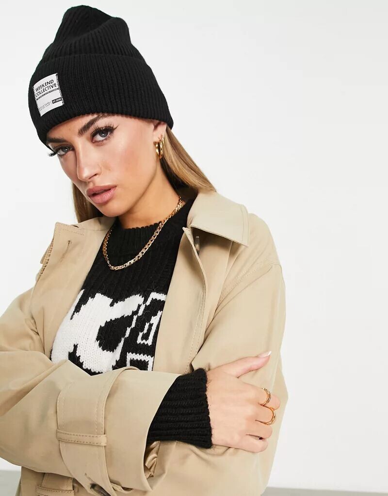 

Трикотажная шапка в рубчик с биркой ASOS