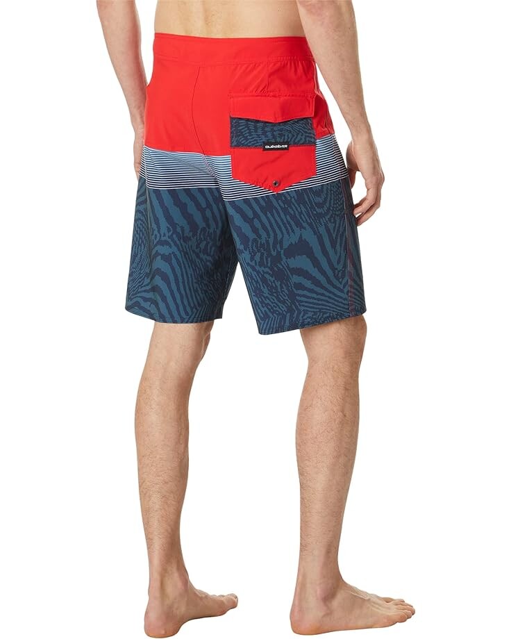 

Шорты для плавания Quiksilver Surfsilk Panel 20" Boardshorts, цвет High-Risk Red 2