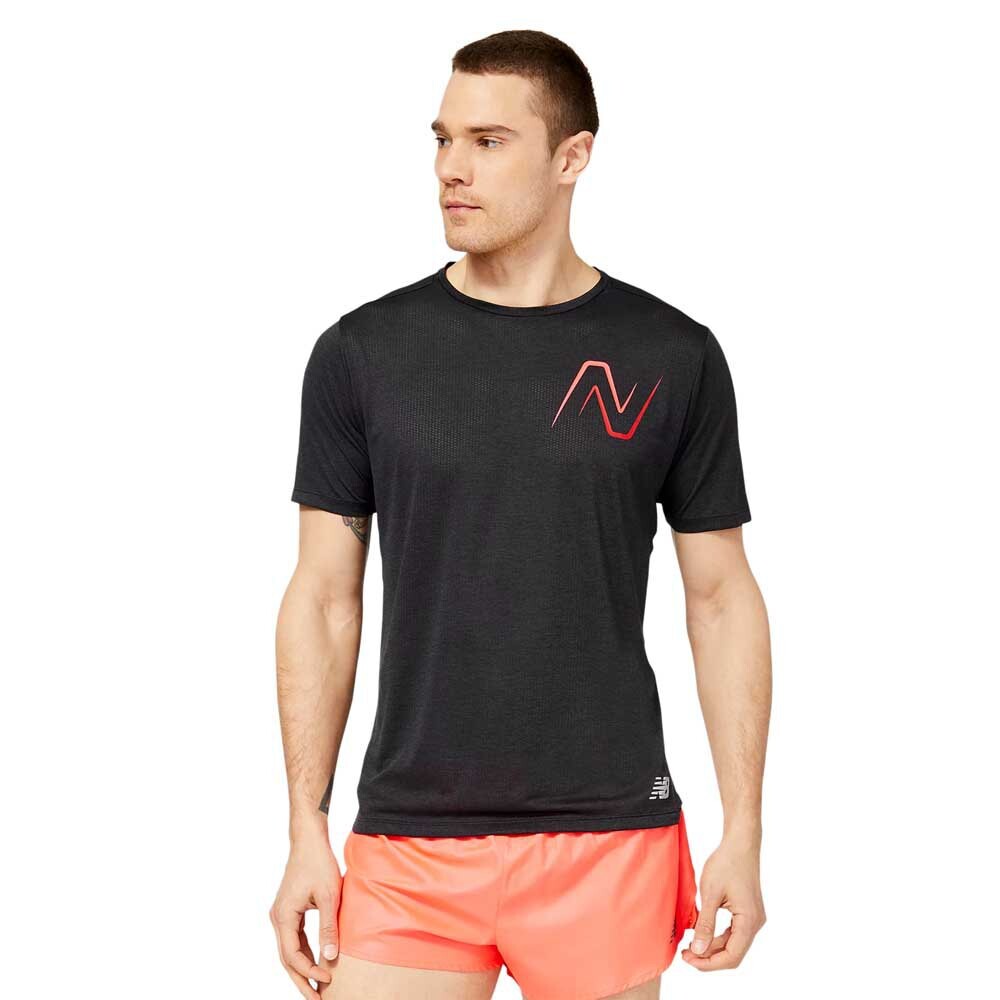 

Футболка New Balance Graphic Impact, черный